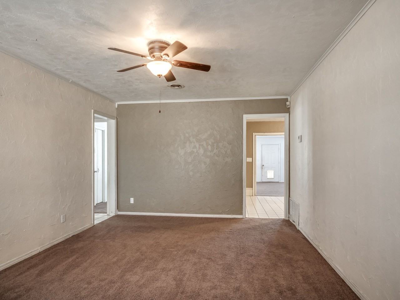 2516 Sw 63rd St #1 - Photo 2 of 11