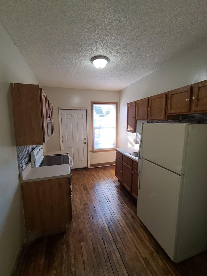 228 Randolph St #228 - Photo 4 of 12