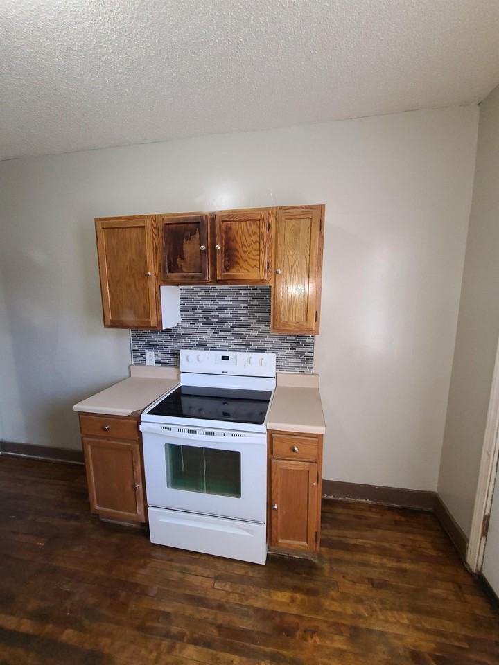 228 Randolph St #228 - Photo 6 of 12