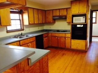 1090 Madola Rd - Photo 3 of 9