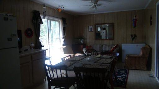 1723 Edgewood Dr - Photo 3 of 20