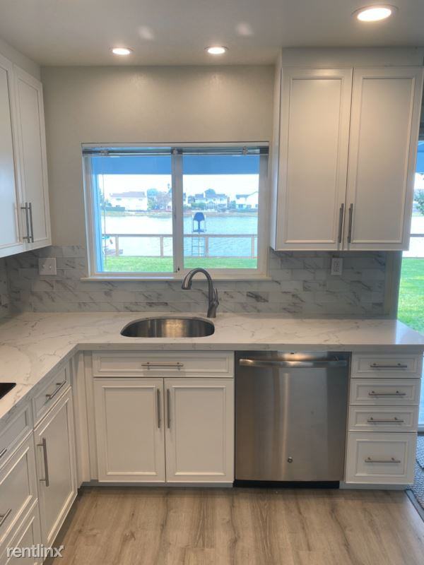 3335 3335 Los Prados Street 2 - Photo 3 of 17