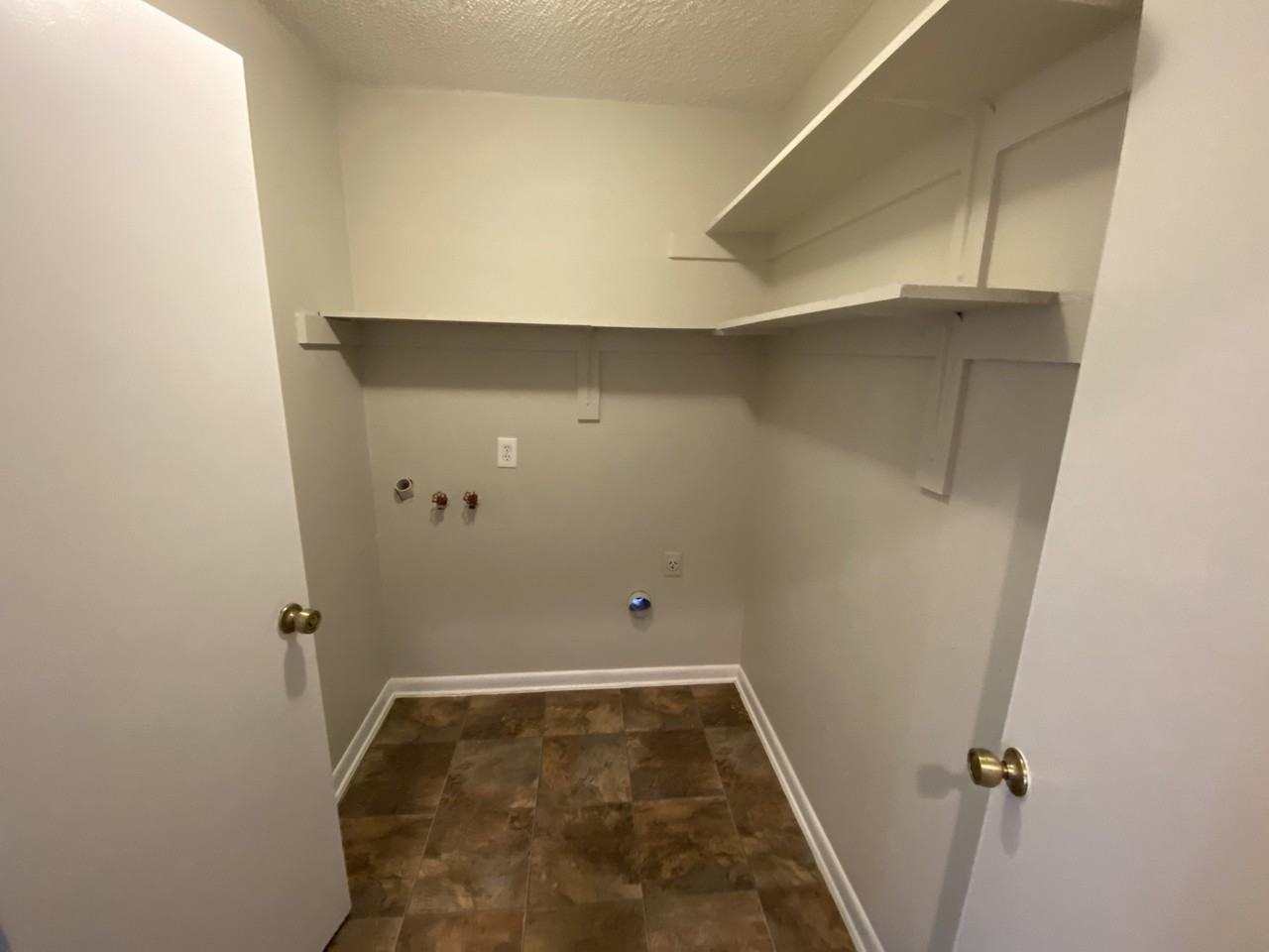 3575 Raintree Way - Photo 2 of 16