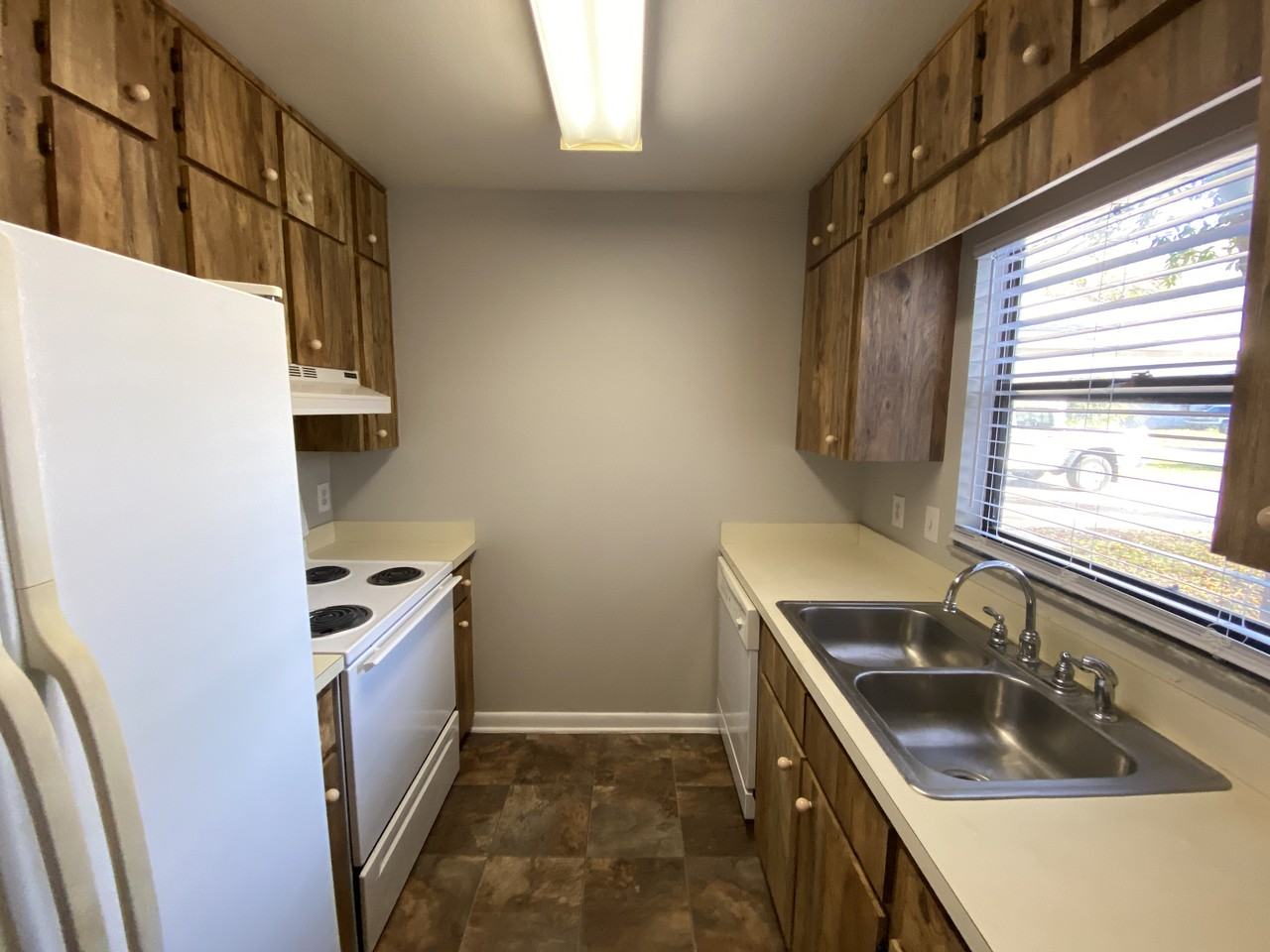 3575 Raintree Way - Photo 3 of 16