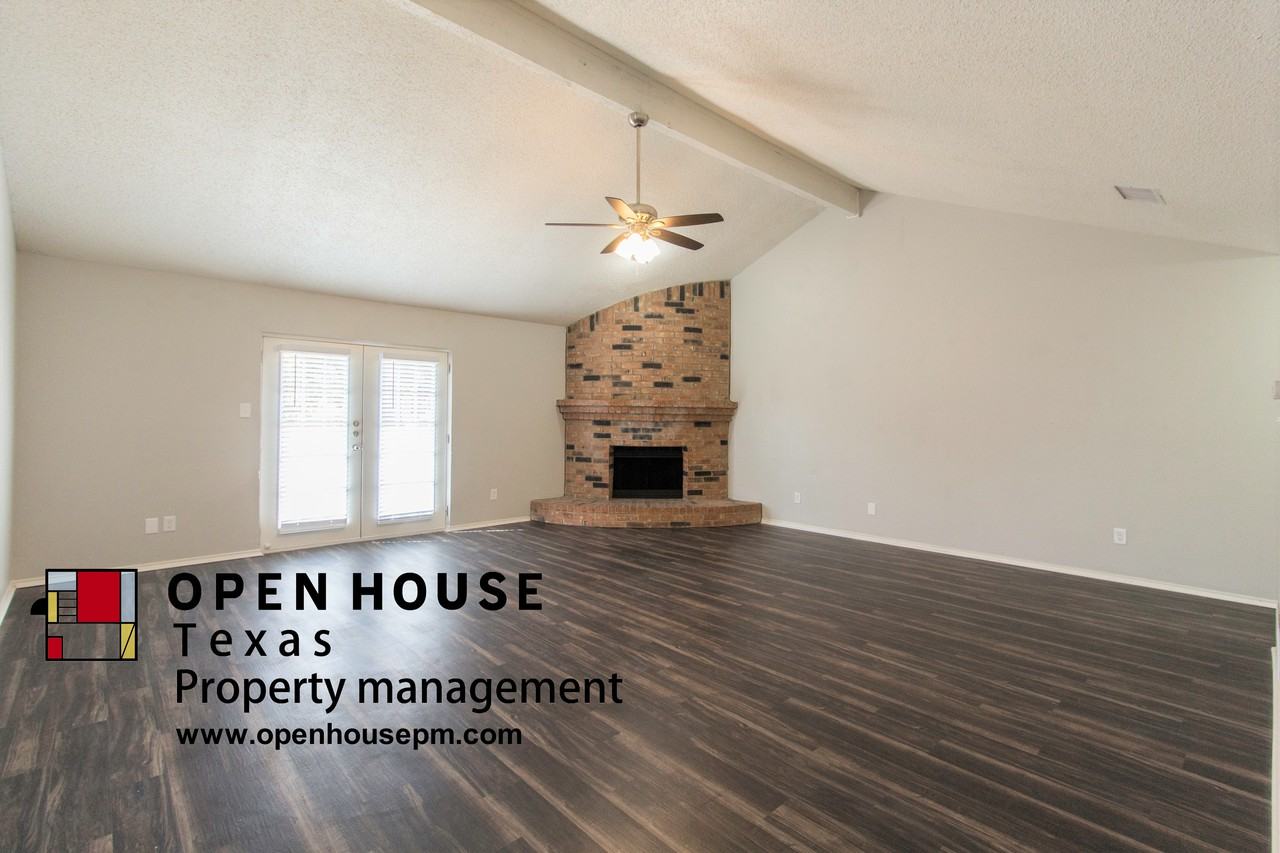 6226 Hott Springs Dr - Photo 2 of 10