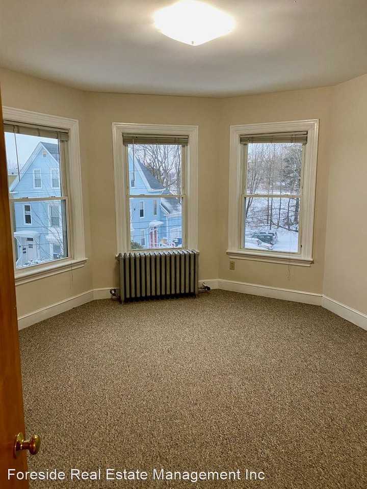 160 Washburn Street - Photo 2 of 14