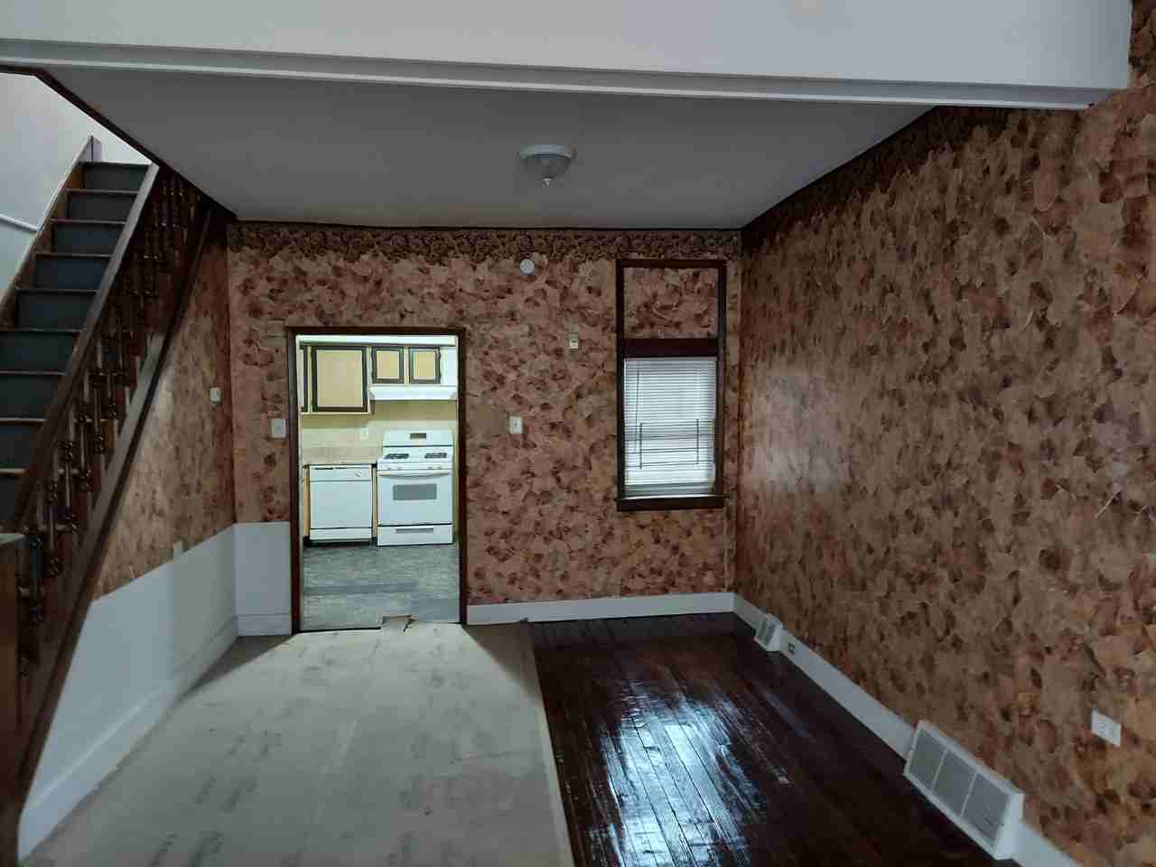 659 E Clearfield St - Photo 2 of 14