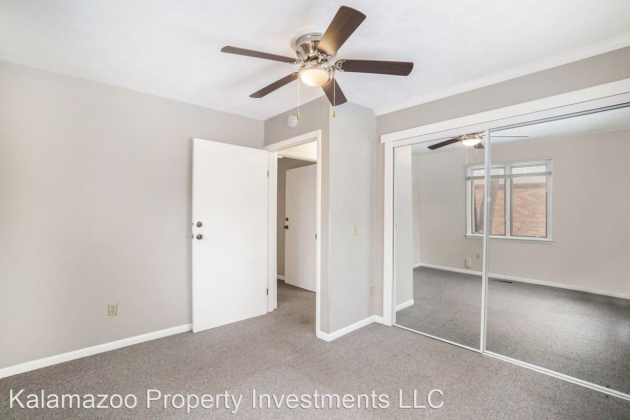 6133 King Highway - Photo 2 of 20