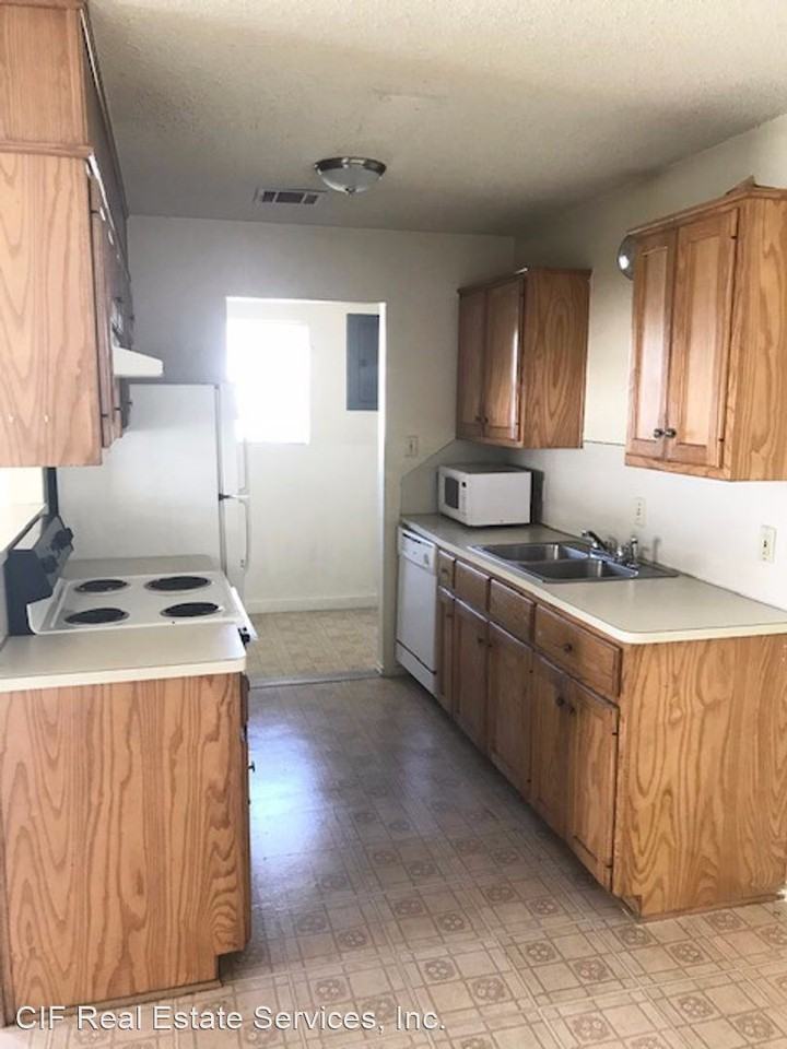 602 Hogan Duplex - Photo 3 of 6