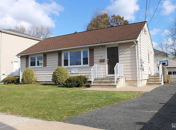 32 Martin Pl - Photo 2 of 9