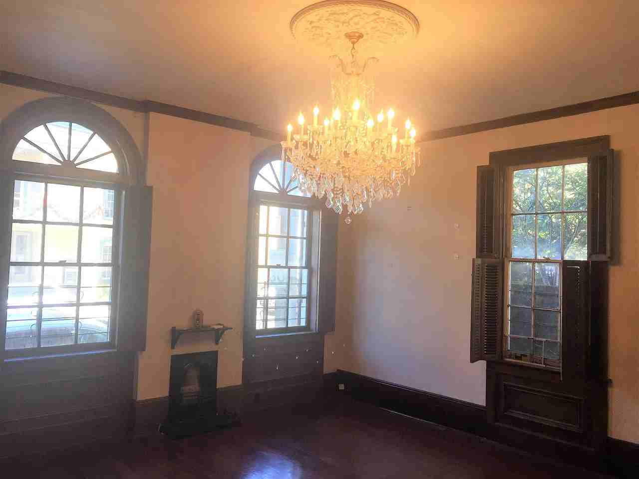 2726 Prytania St - Photo 3 of 10