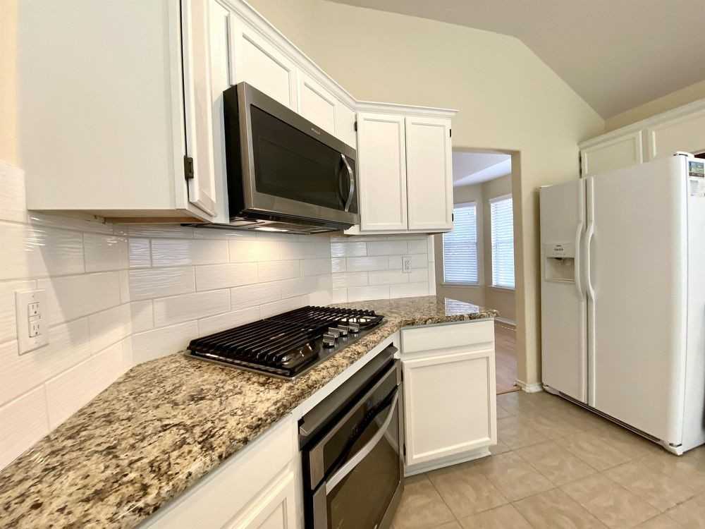 6635 Shady Bend Dr - Photo 2 of 11