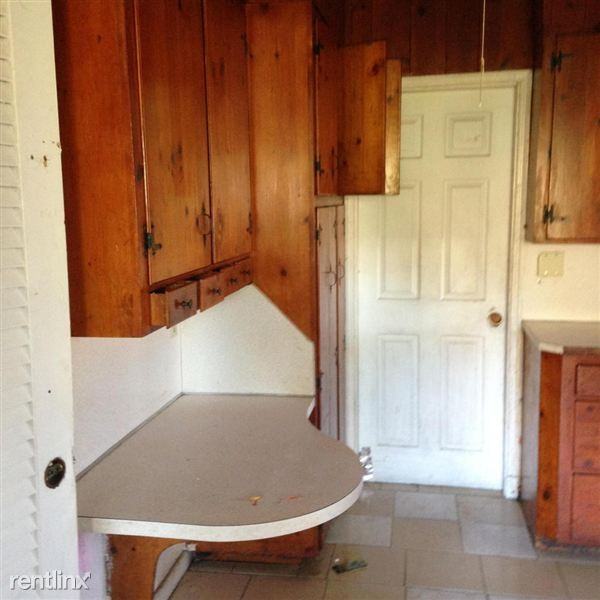 202 S A St #A - Photo 2 of 7