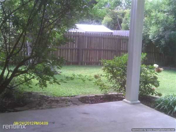 2405 Rue Beaux Chenes Central - Photo 3 of 53
