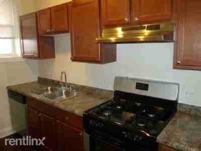 1550 W Thome Ave - Photo 3 of 5