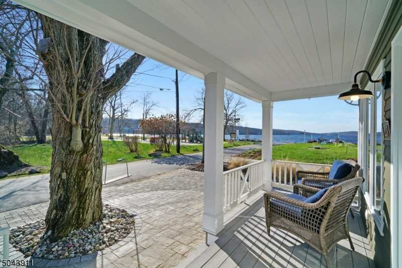 23 Old Ln - Photo 3 of 18