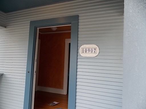 10907 Julius St - Photo 3 of 16