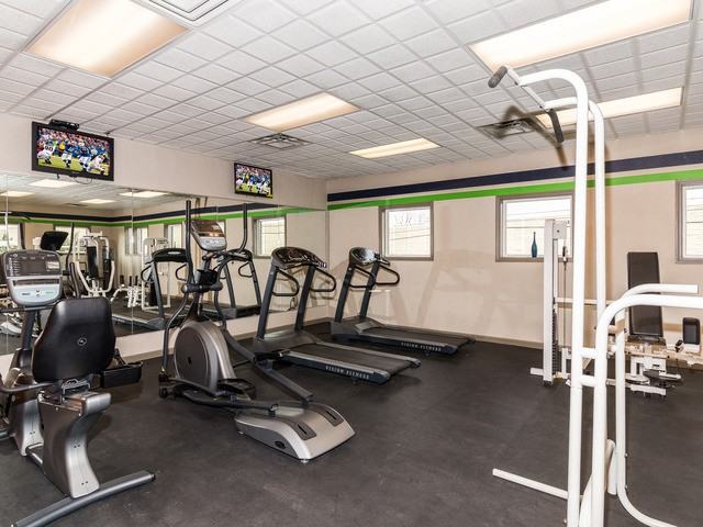 Eagle Pointe Apartment Homes Apartments 6612 Eagle Pointe Dr N