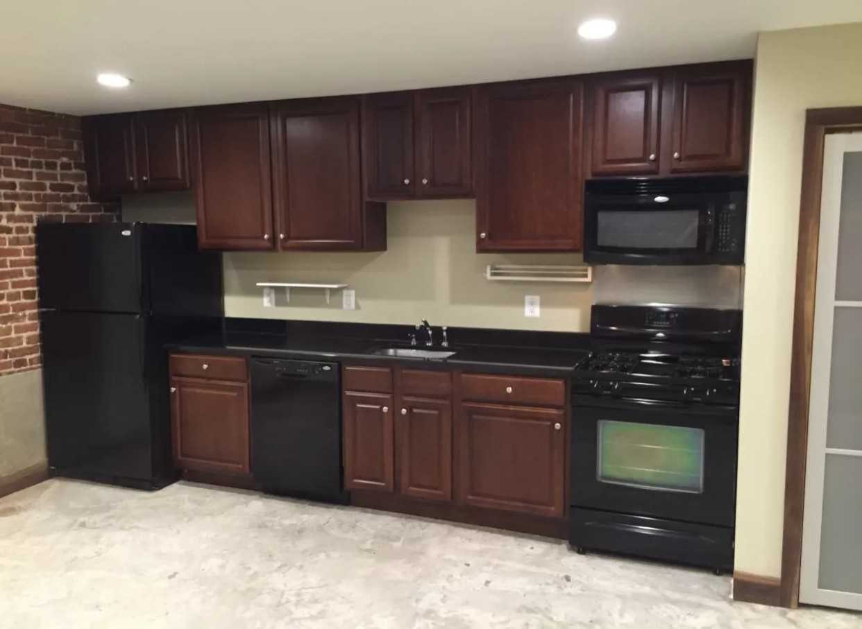 1834 Ingleside Ter Nw #2 - Photo 4 of 13