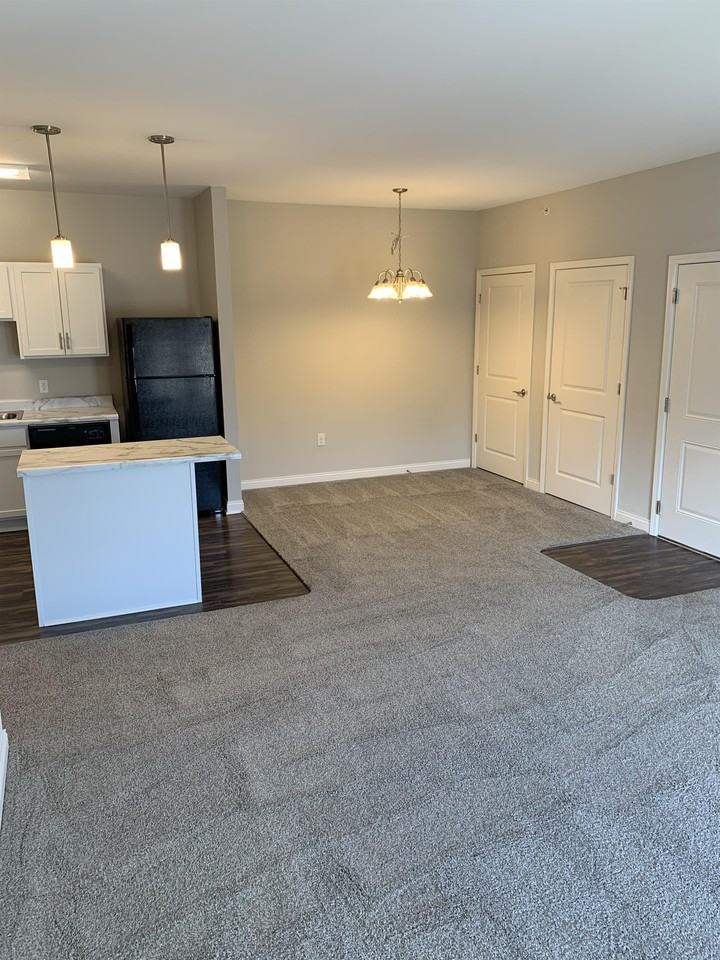 Crosspoint Apartments #21 - Photo 2 of 13