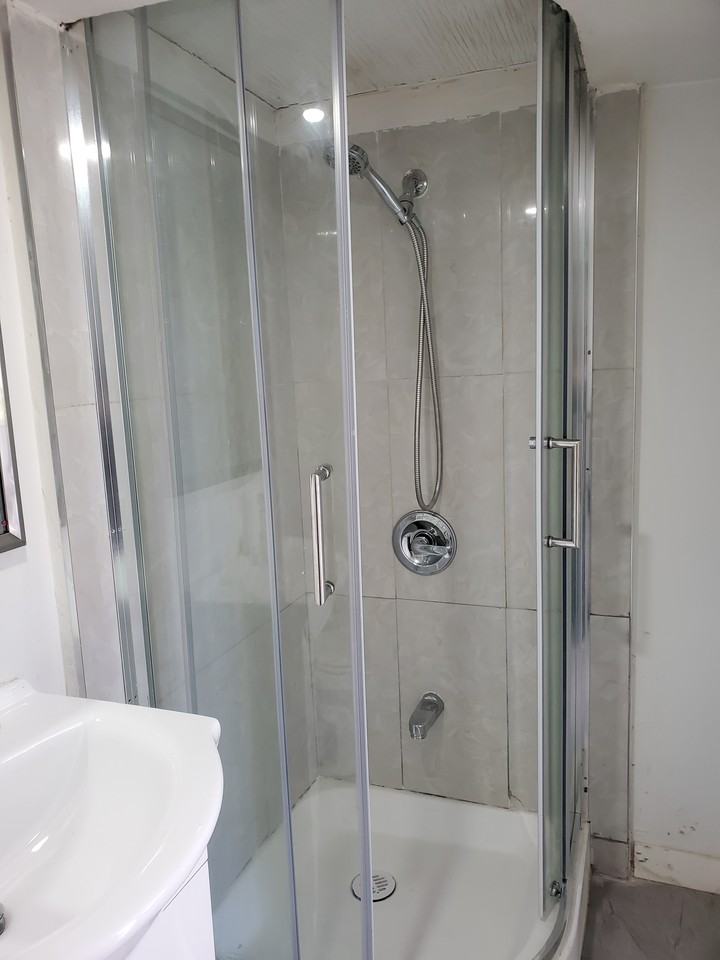 420 Delta Avenue - Photo 7 of 9