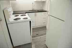 featured image of 4 Camilla Cres #3