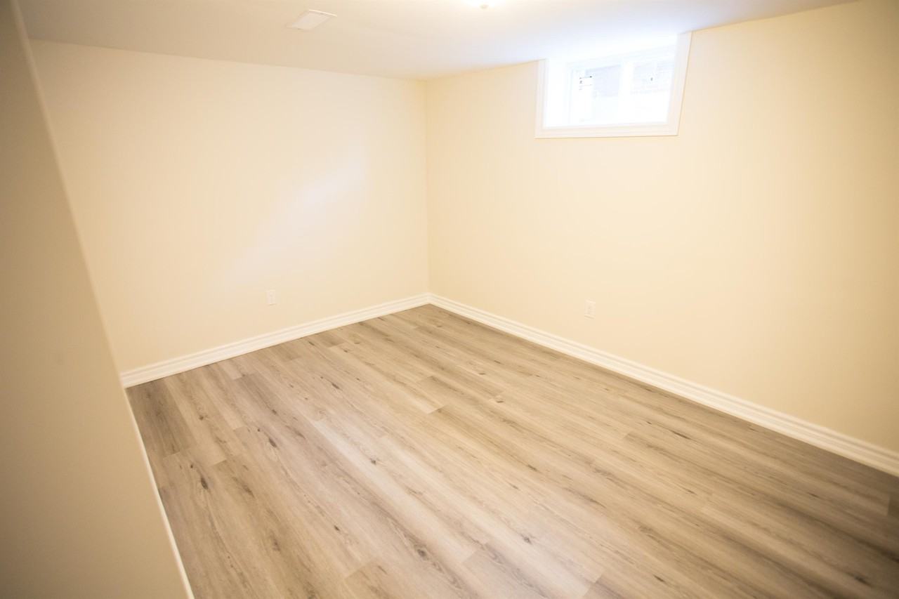 56 Gilroy Dr #2 - Photo 5 of 7