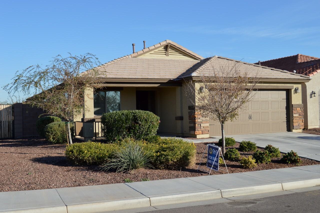 18620 W Larkspur Dr - Photo 3 of 42