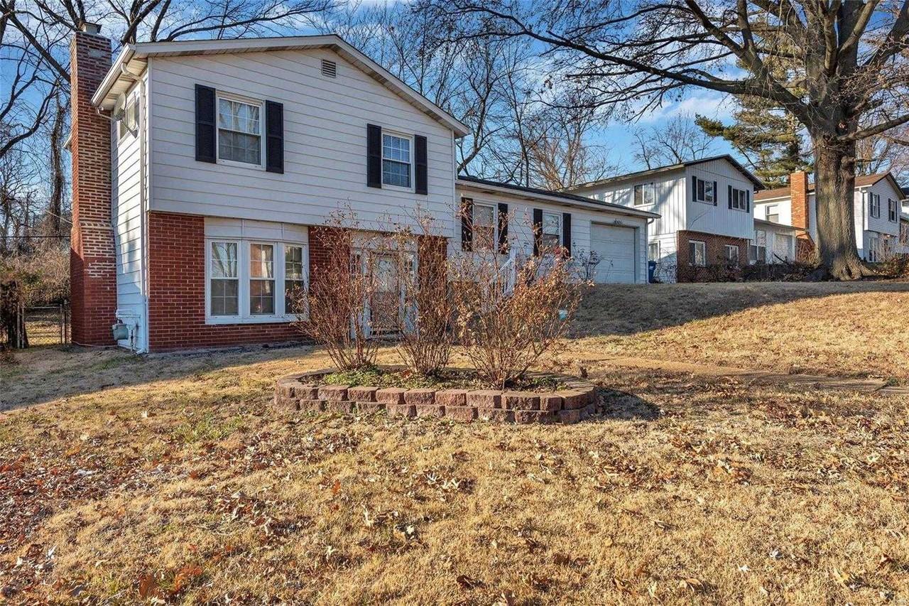 3217 Bristol Hall Dr - Photo 3 of 28