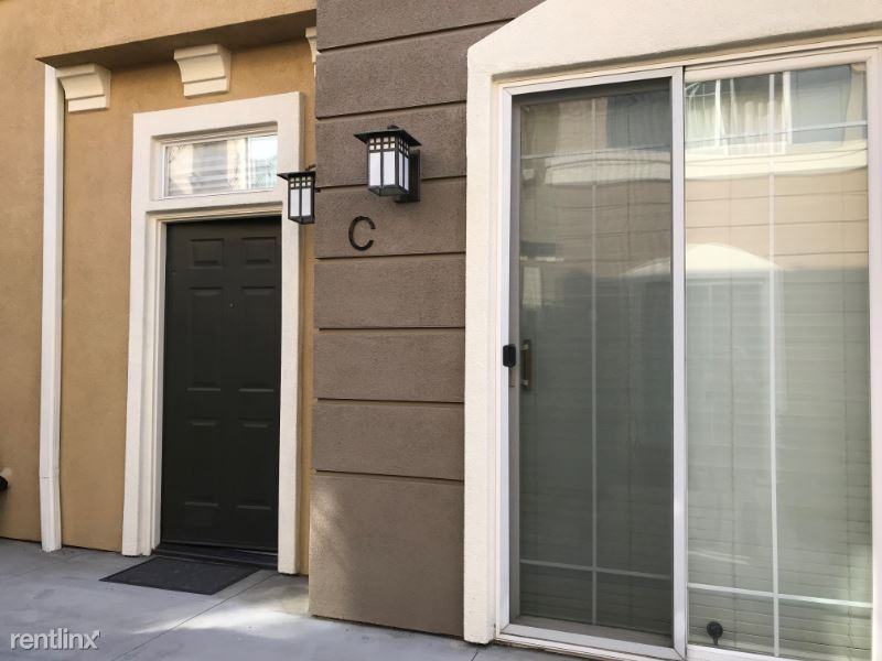 3407 3407 S Main St C - Photo 2 of 23