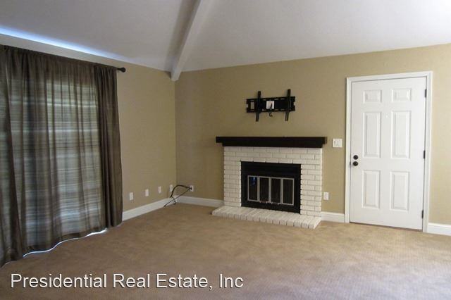 5360 Makati Cir - Photo 3 of 8