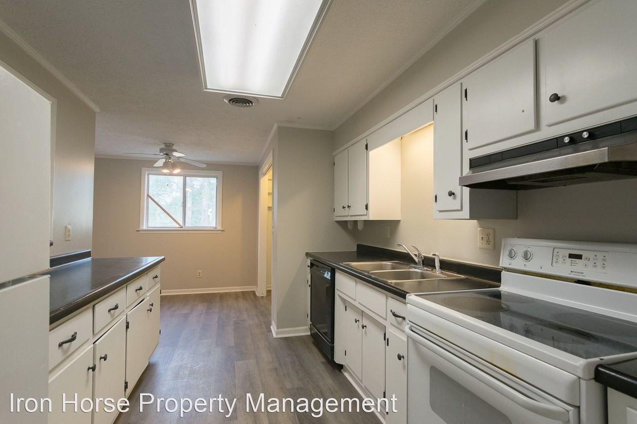137 Hight Dr - Photo 3 of 20
