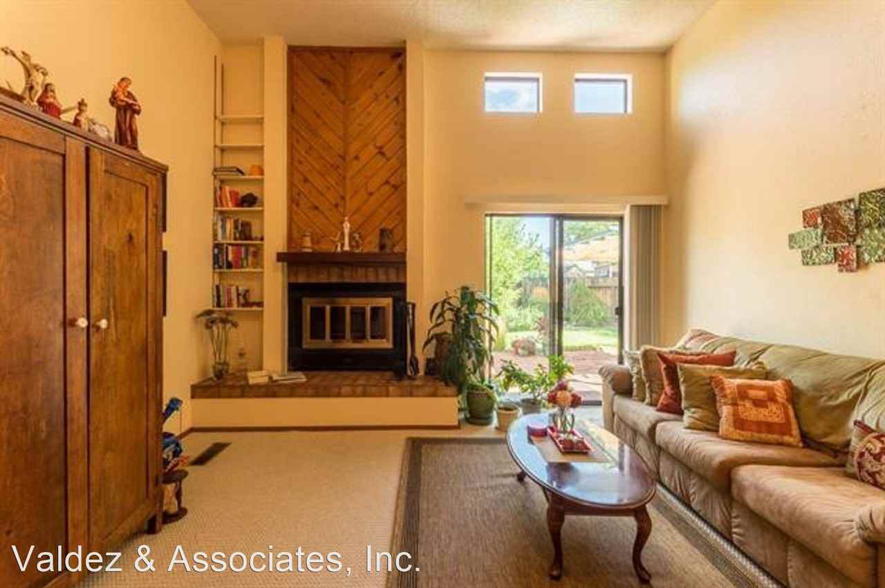 2519 Calle De Rincon Bonito - Photo 2 of 9