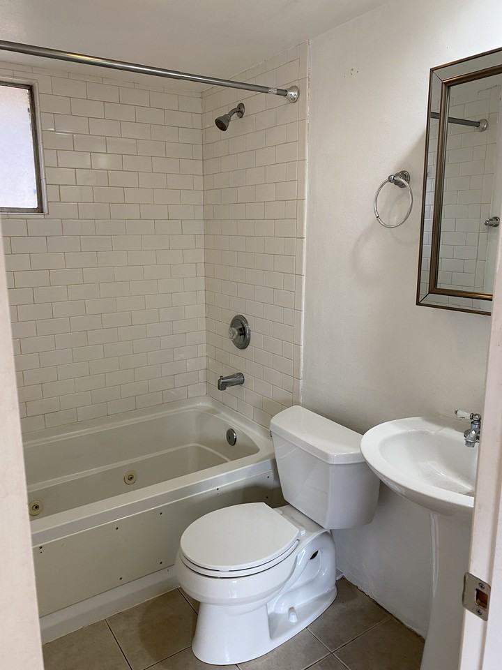 25 Howland Rd - Photo 6 of 7