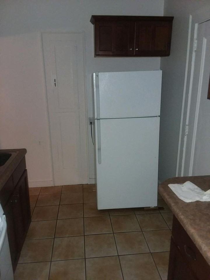 2985 Belrose Ave - Photo 2 of 8