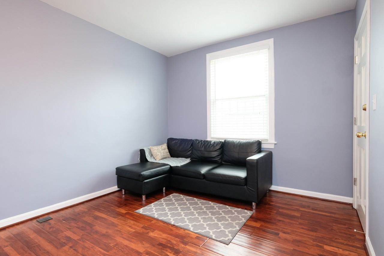 1726 H St NE - Photo 2 of 15