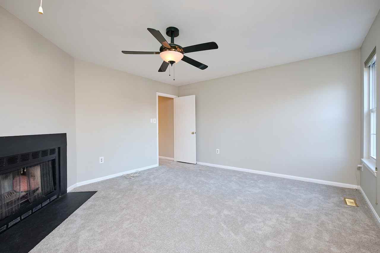 2002 Medical Park Dr - Photo 3 of 42