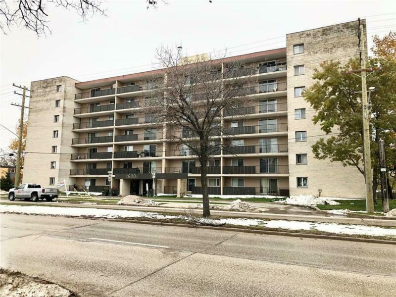1600 Renfrew Bay House, Winnipeg, MB R3N 1Y9 1 Bedroom Apartment for