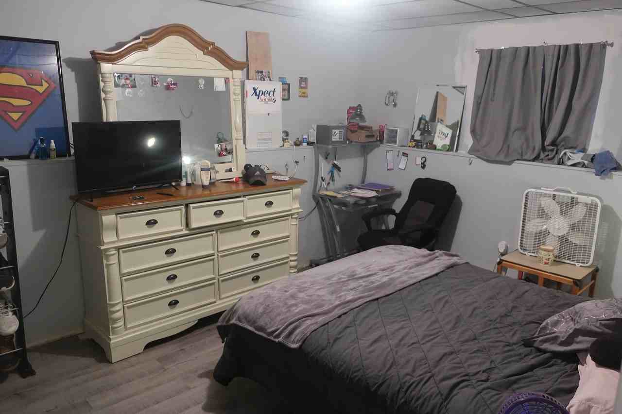 2893 Ohio St Apt B - Photo 3 of 9