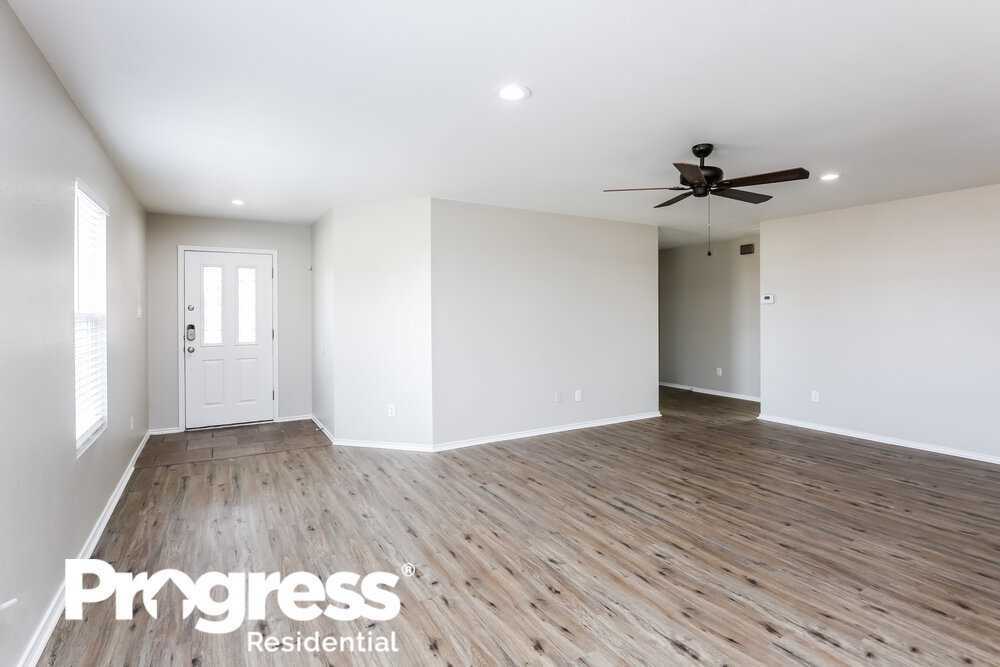 16737 Woodside Dr - Photo 3 of 16