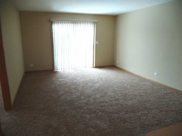 560 S Annandale Dr - Photo 2 of 10