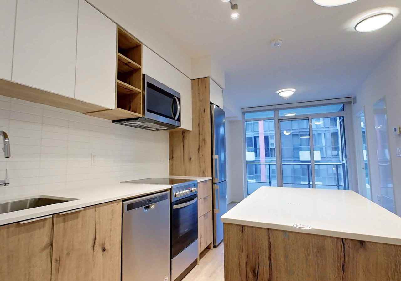 39 Niagara Street #505