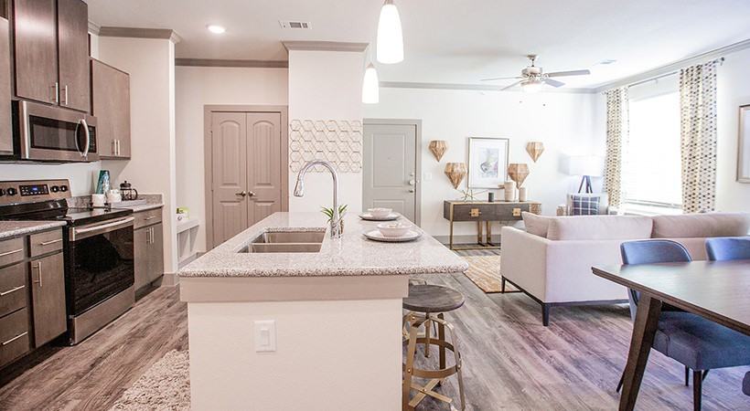 Historical Flats at Shadowglen Apartments 12500 Shadowglen Trce