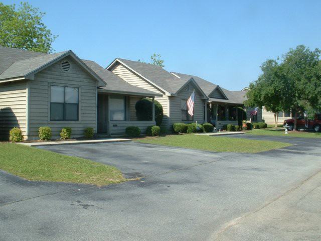 2826 Rose Hill Dr #2826 - Photo 2 of 19