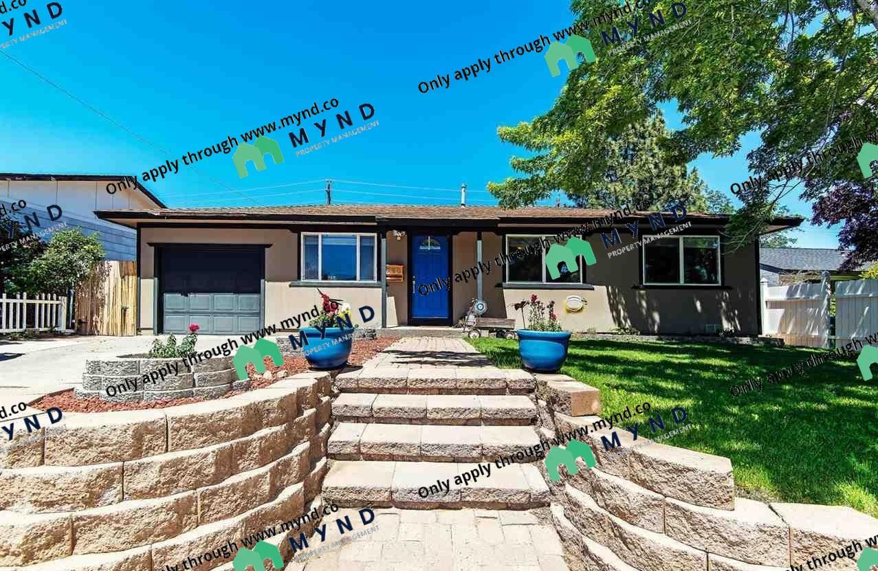 990 Akard Dr - Photo 2 of 2