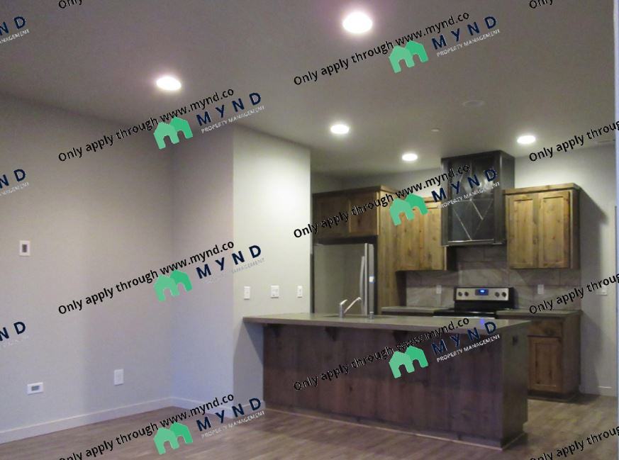 118 N 43rd Pl - Photo 3 of 11