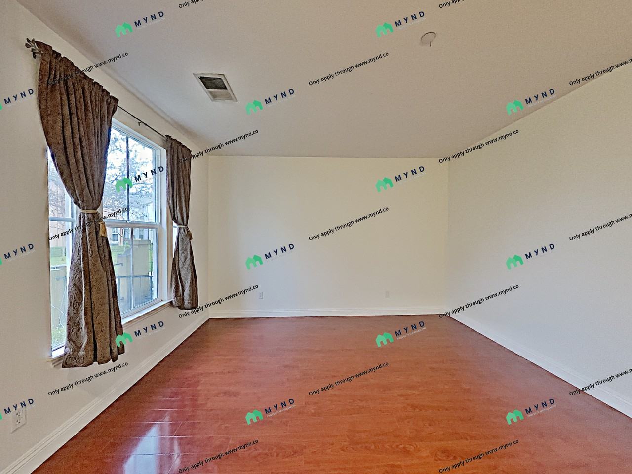 49045 Meadowfaire Cmn - Photo 2 of 16