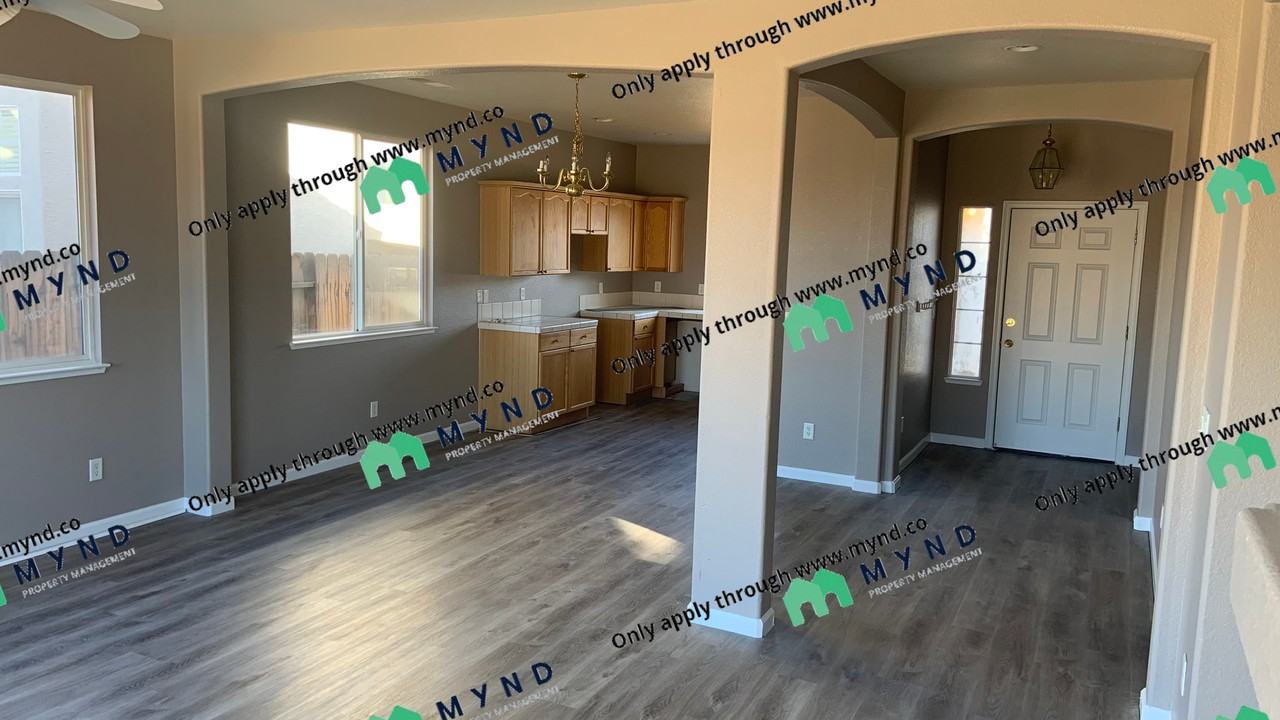9625 Woodhollow Dr - Photo 2 of 9