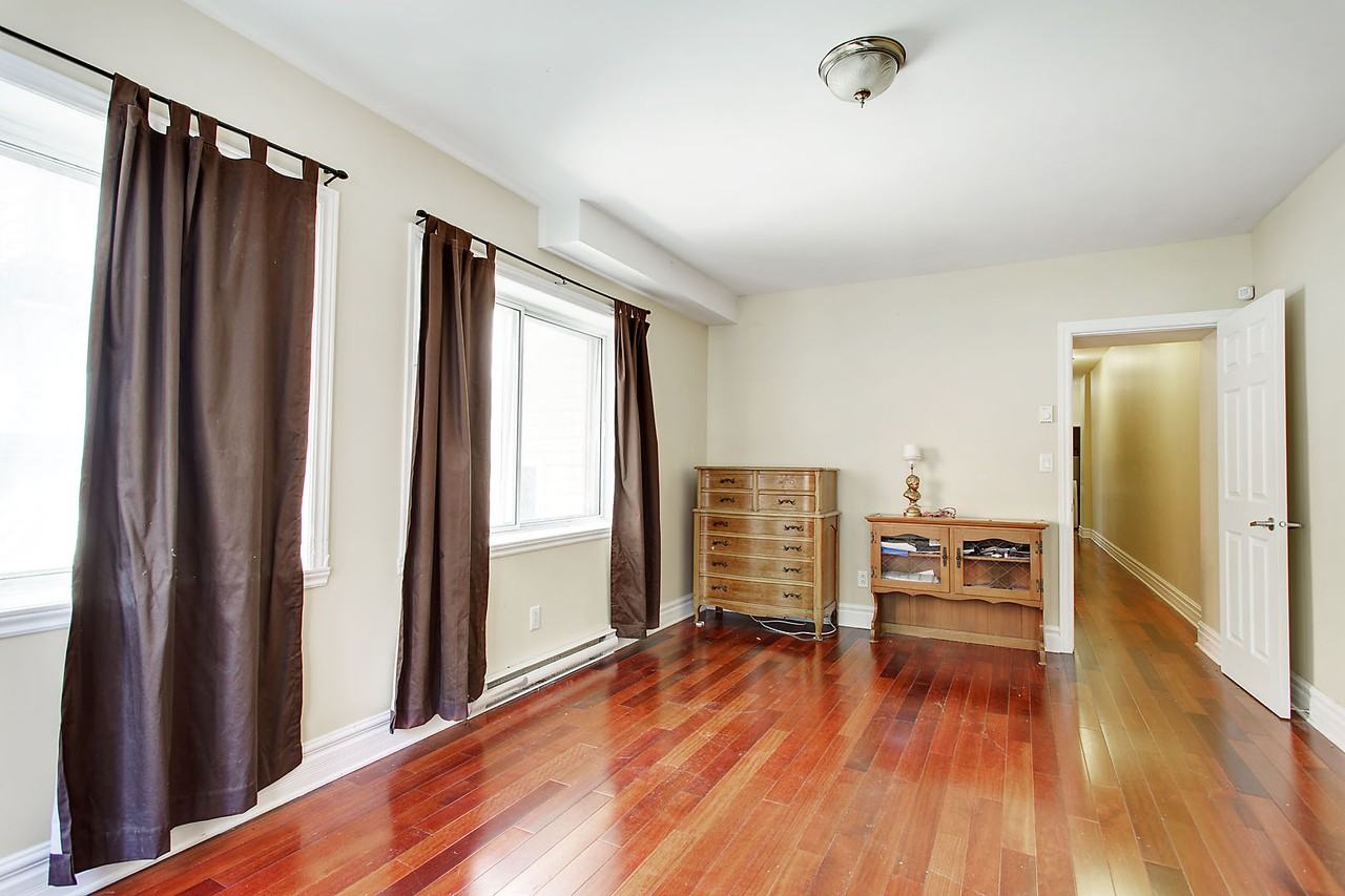 169 Rue Sherbrooke Est #A - Photo 7 of 31