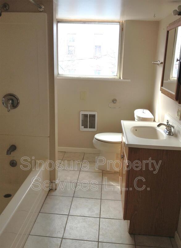 231 Jay St - Photo 3 of 4